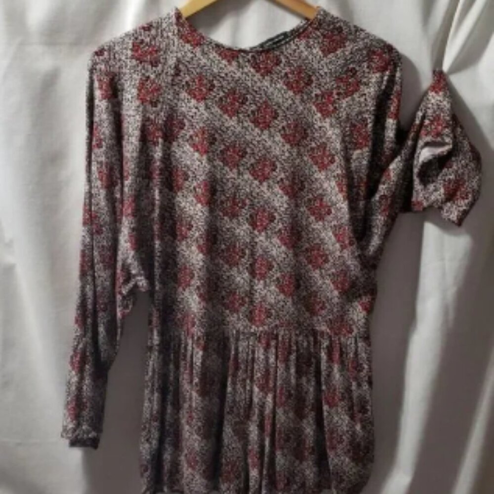 Zara. Trafaluc Collection. EUC. Cute Little Bodysuit in a Floral Print. Size S.